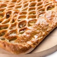 Сдобный пирог с яблоками 2КГ Сдобный пирог с яблоками 2КГ
