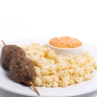 Люля кебаб из мяса с гарниром на выбор