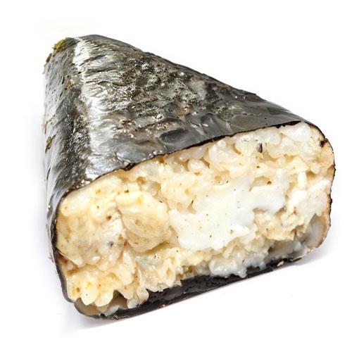 Онигири с запеченной курицей чили