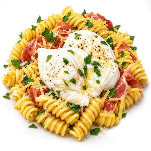 Фузилли с беконом и яйцом пашот